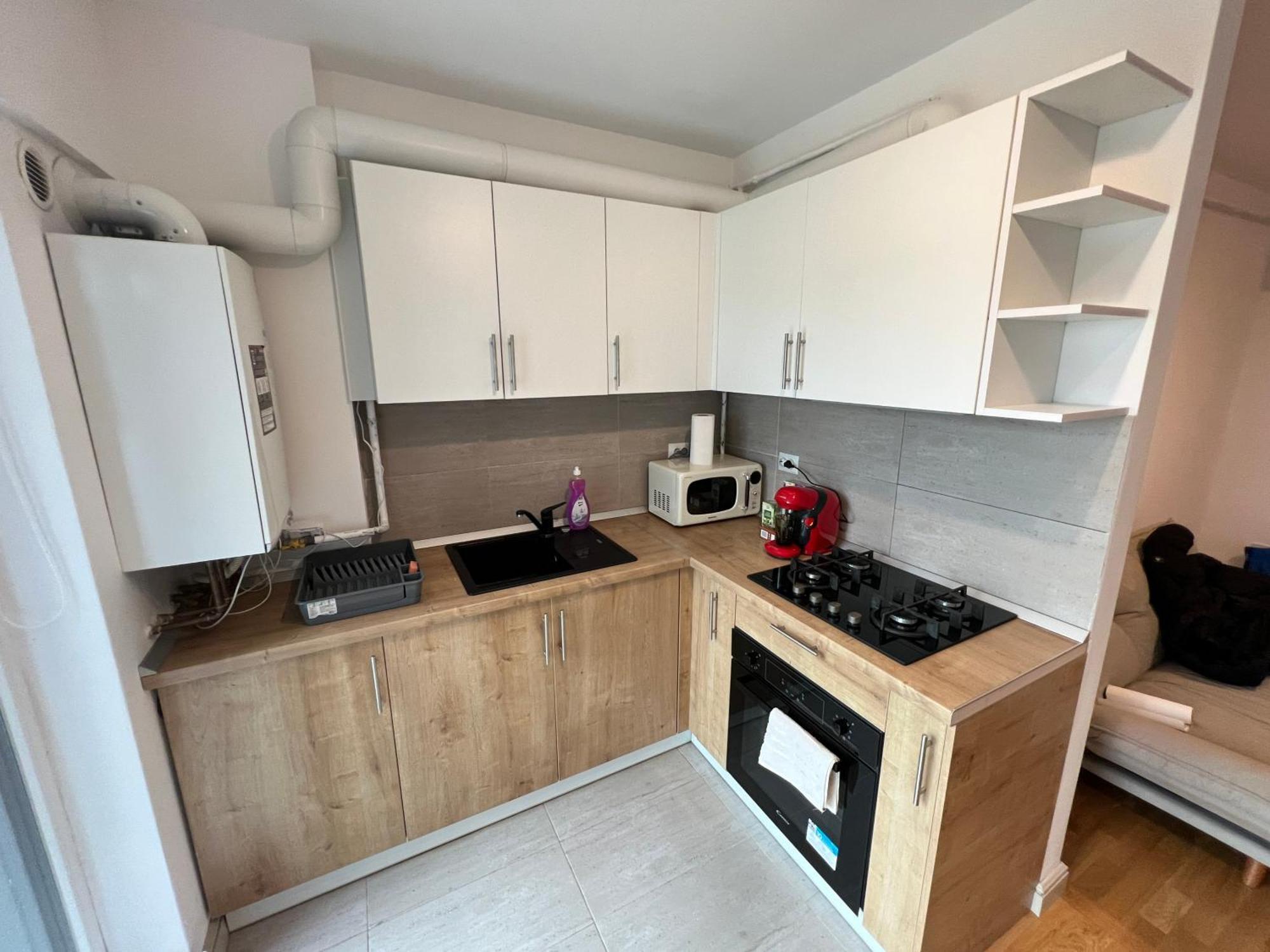 יאשי Airport Flyhub Chic Apartment מראה חיצוני תמונה