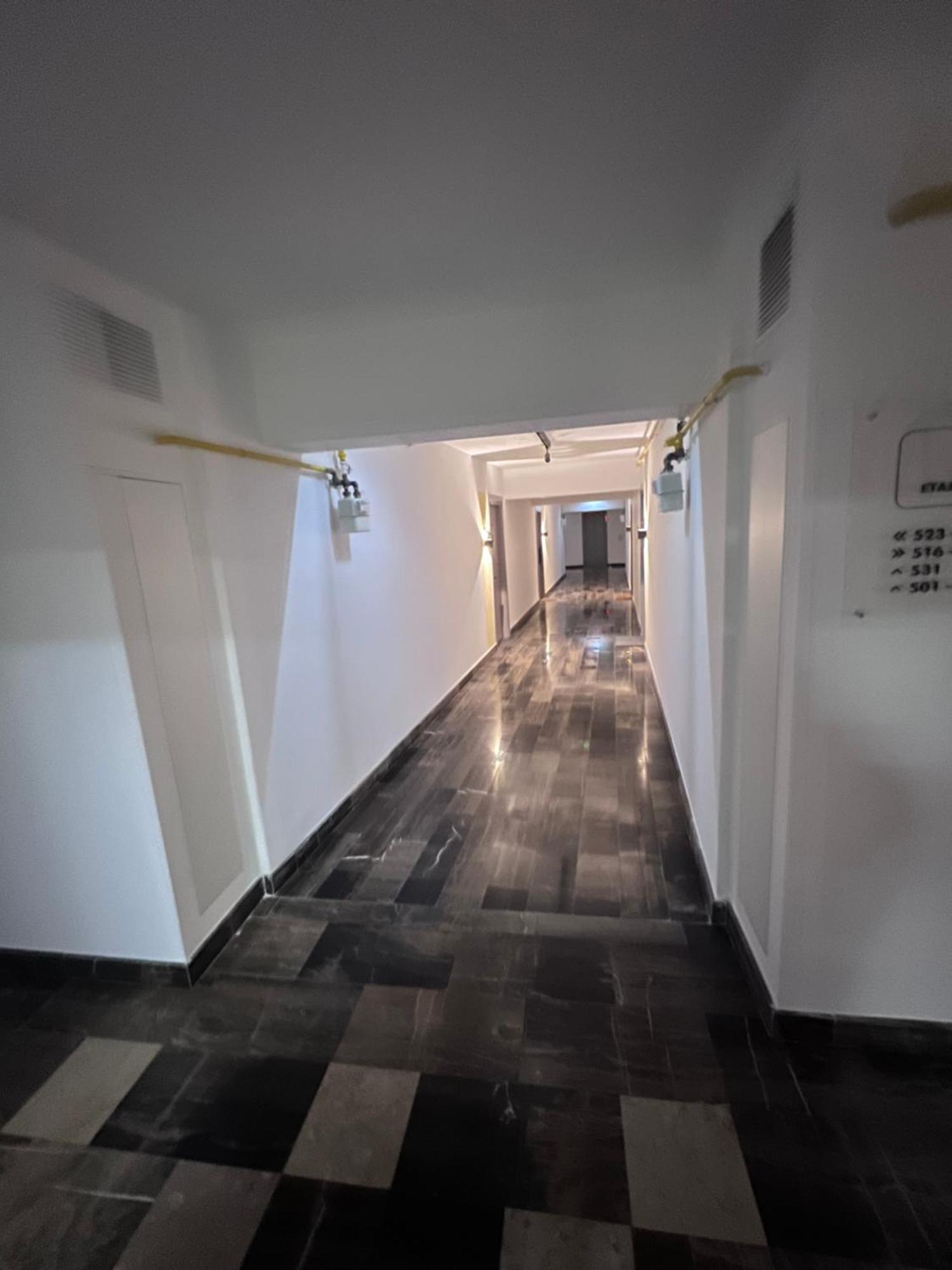 יאשי Airport Flyhub Chic Apartment מראה חיצוני תמונה